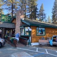 Foto tomada en Lake Tahoe Pizza Company  por Ruslan A. el 6/25/2020