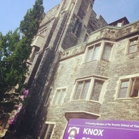 รูปภาพถ่ายที่ Knox College โดย Adam P. เมื่อ 6/28/2014
