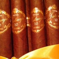 8/11/2013에 Harbor Cigars님이 Harbor Cigars에서 찍은 사진