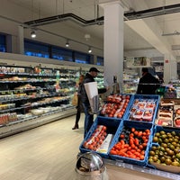 Photo taken at Delhaize by Ziv S. on 11/14/2019