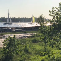 Photo taken at Länsiulapanniemen rantakallio by Juhani P. on 5/29/2018