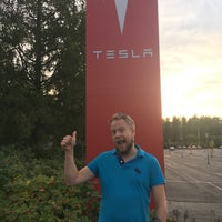 Photo taken at Tesla Motors by Juhani P. on 9/12/2017