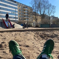 Photo taken at Lastenlehdon puisto by Juhani P. on 4/19/2022