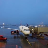 Das Foto wurde bei Hamburg Airport Helmut Schmidt (HAM) von takesea am 2/7/2015 aufgenommen