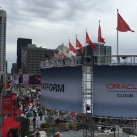 Photo taken at Oracle OpenWorld 2015 by takesea on 10/28/2015