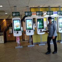 Foto tomada en McDonald&amp;#39;s  por Petri el 7/16/2019