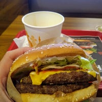 รูปภาพถ่ายที่ Burger King โดย Petri เมื่อ 8/29/2019
