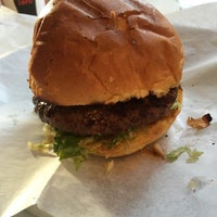 11/30/2015にJames C.がJoy Burger Barで撮った写真