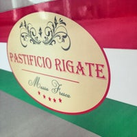 รูปภาพถ่ายที่ Pastificio Rigate โดย Camila P. เมื่อ 9/15/2013