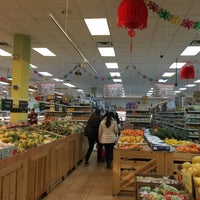 Photo taken at Kam Man Food 金門超市 by Cindy Y. on 2/20/2016
