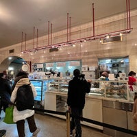 Photo taken at Magnolia Bakery by Orwa Y. on 12/13/2021