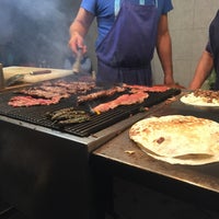 Photo taken at Tacos Los Caramelos by Fernanda M. on 8/11/2017