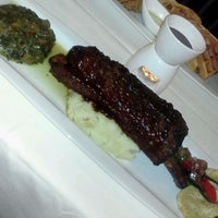 Photo taken at 3 Brothers Restaurant by Walter B. on 3/1/2012