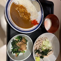 Photo taken at 富士そば 本厚木店 by Jouon on 12/5/2022