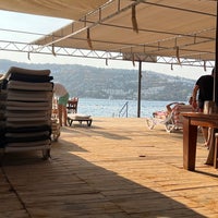 Photo taken at Polpo Boutique Hotel &amp;amp; Beach by Zafer D. on 8/7/2022