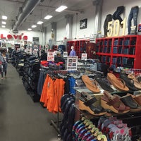 Foto scattata a Unlimited Jeans Co. - W 23rd St. da Diipesh DLB B. il 6/20/2015