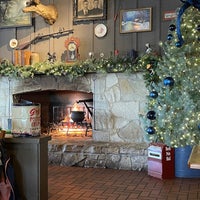 Photo taken at Cracker Barrel Old Country Store by Avis J. on 12/9/2021
