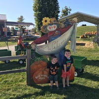 Photo taken at Roth Pumpkin Patch by Avis J. on 10/8/2020