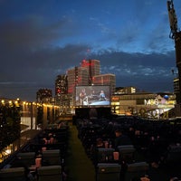 Photo taken at Rooftop Film Club Stratford by Mohammed on 6/28/2022