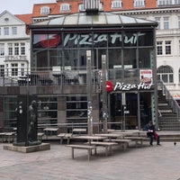 Das Foto wurde bei Pizza Hut Lübeck von Olli am 4/14/2023 aufgenommen