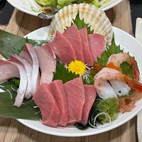 Photo taken at Honmono Sushi by Chinaphong K. on 1/31/2023