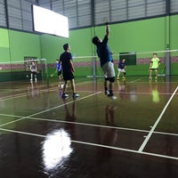 Photo taken at Ruammitr Badminton by Chinaphong K. on 6/1/2020