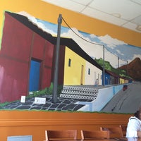 Photo taken at Mis Raices Salvadorean Food by Yueshalom E. on 5/28/2015