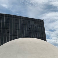 Снимок сделан в Espace Niemeyer пользователем Arthur von Mandel 6/18/2019