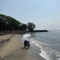 Photo taken at Fort Kochi Beach by Samy I. on 2/1/2020