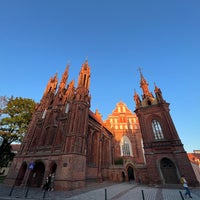 รูปภาพถ่ายที่ Šv. Onos bažnyčia | St. Anne&amp;#39;s Church โดย Samy I. เมื่อ 9/28/2023