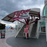 Foto diambil di FlyOver Canada oleh ryoka pada 5/13/2022