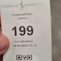 Photo taken at Türkiye İş Bankası by Öztekin T. on 4/18/2022