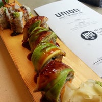 Das Foto wurde bei Union Sushi + Barbeque Bar von Miss Lori am 5/23/2013 aufgenommen