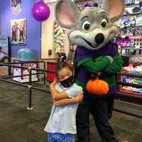 Photo taken at Chuck E. Cheese by Bailey 💕 W. on 10/4/2021