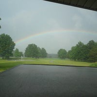 Das Foto wurde bei Colonial Oaks Golf Club von Kara G. am 6/20/2014 aufgenommen