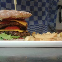 8/25/2013에 Shauny J.님이 Rino gourmet burgers &amp;amp; grill에서 찍은 사진