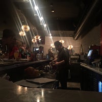 Foto tomada en Raval Tapas Bar &amp;amp; Cocktail Lounge  por Sean S. el 5/29/2015