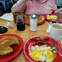 Photo taken at Granny&amp;#39;s Country Kitchen by Robin H. on 7/11/2016