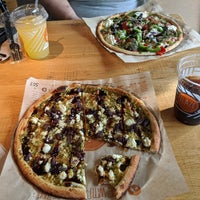 8/31/2020 tarihinde Robin H.ziyaretçi tarafından Blaze Pizza'de çekilen fotoğraf
