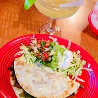 รูปภาพถ่ายที่ Los Tres Amigos Authentic Mexican Food โดย Emily W. เมื่อ 7/20/2019