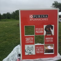 Foto diambil di Bark in the Park - Presented by the Humane Society of Missouri &amp;amp; Purina ONE oleh Emily W. pada 5/20/2017