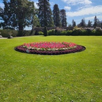 Photo taken at Powerscourt House and Gardens by Shoya T. on 4/20/2024