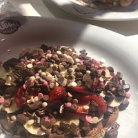 Photo taken at Bubble Waffle by Elif B. on 4/20/2019