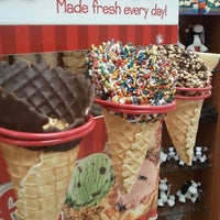 Photo taken at Oberweis Ice Cream and Dairy Store by Cheryl R. on 1/25/2013