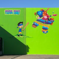 Das Foto wurde bei Piñata District - Los Angeles von Arturo L. am 12/18/2020 aufgenommen