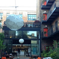 Снимок сделан в New York Loft Hostel пользователем Glenn C. 6/5/2013