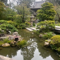 Photo taken at Japanese Tea Garden Gift Shop by Duggan on 8/27/2023