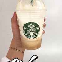 Photo taken at Starbucks by رواء الضاحي ⚖. on 4/27/2018