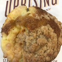 Foto tirada no(a) Uprising Muffin Company por Donna Mc em 7/11/2018