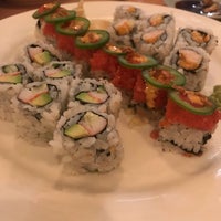 Foto diambil di Sushi Gakyu oleh Donna Mc pada 1/7/2019